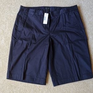 Lightweight Bermuda shorts